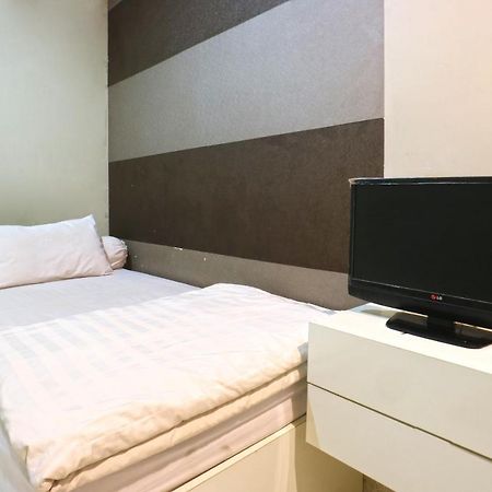 Oranje Gasthuis Hotel สุราบายา ภายนอก รูปภาพ