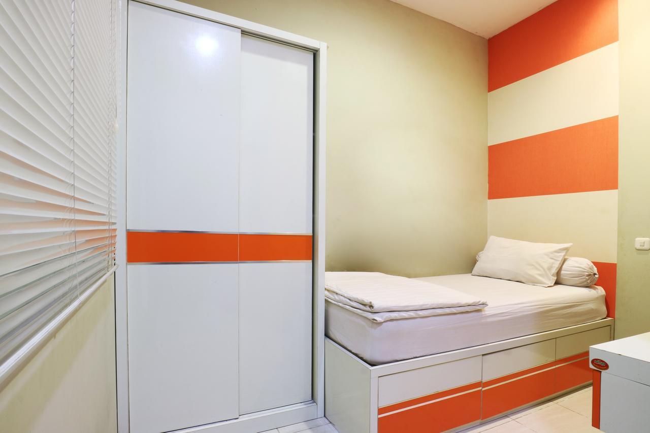 Oranje Gasthuis Hotel สุราบายา ภายนอก รูปภาพ