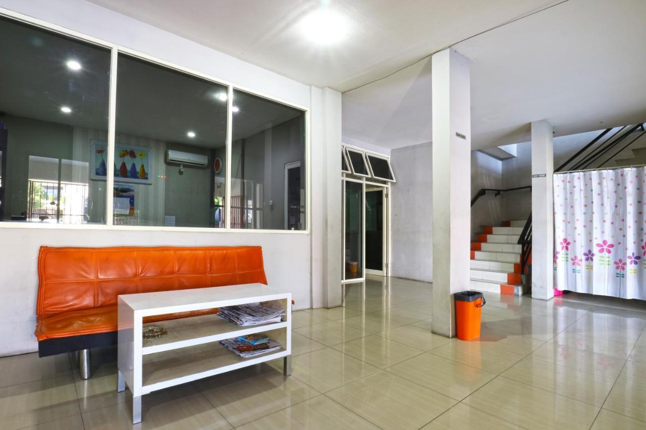 Oranje Gasthuis Hotel สุราบายา ภายนอก รูปภาพ
