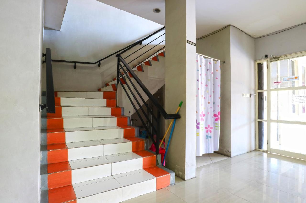 Oranje Gasthuis Hotel สุราบายา ภายนอก รูปภาพ